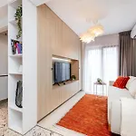 Elma 1 - Old Town - Downtown Piata Romana Apartament *