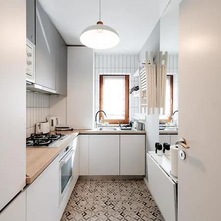 Elma 1 - Piata Romana Appartement