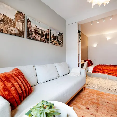 Elma 1 - Piata Romana בוקרשט