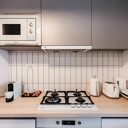 Apartment Piata Romana - Mendeleev 33