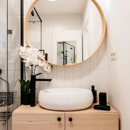 Elma 1 - Piata Romana Appartement