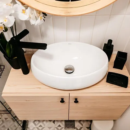 Elma 1 - Downtown Piata Romana Daire *