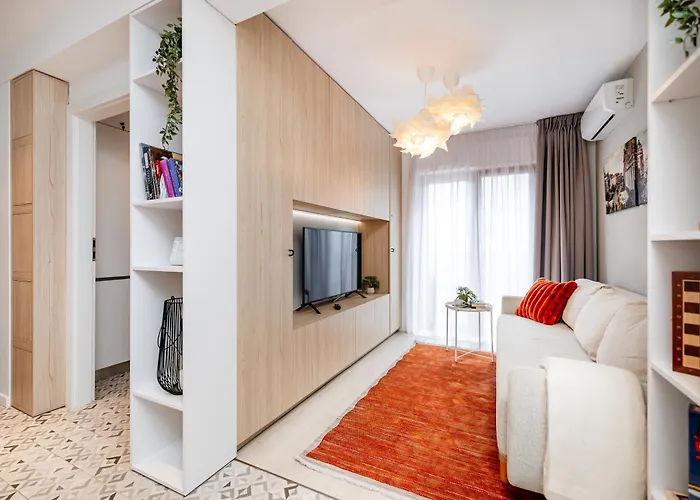 Elma 1 - Piata Romana Apartamento *