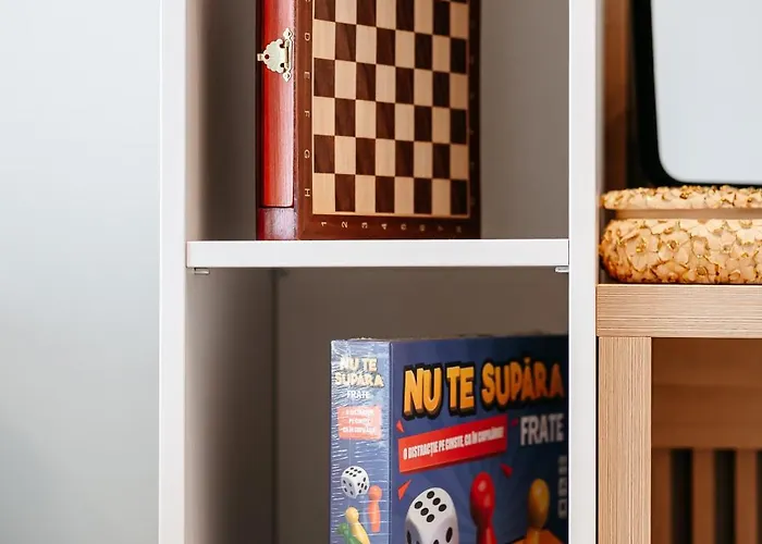 Elma 1 - Piata Romana