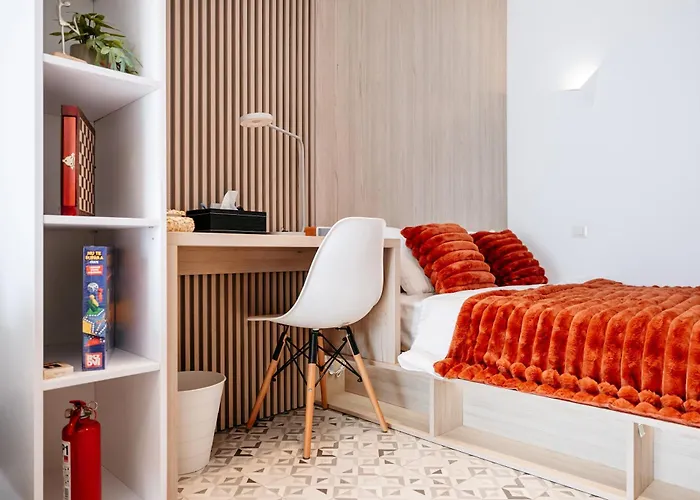 Elma 1 - Piata Romana * Бухарест