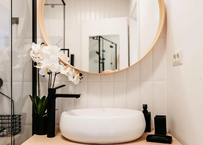 Elma 1 - Piata Romana Апартаменти