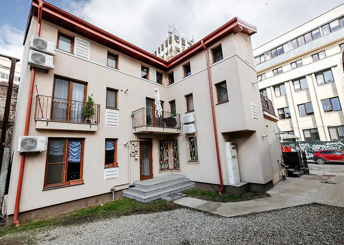 Elma 1 - Piata Romana بوخارست