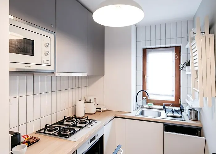 Elma 1 - Downtown Piata Romana Daire *