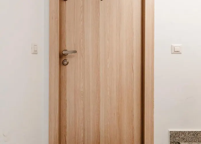 Daire Elma 1 - Downtown Piata Romana