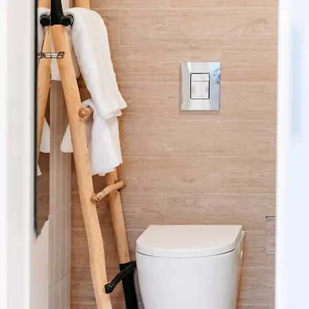 Elma 1 - Piata Romana Apartman