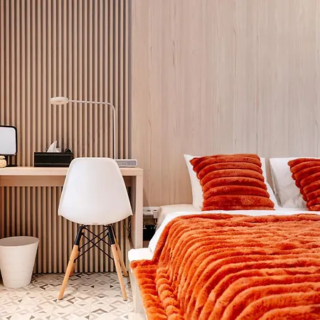 Elma 1 - Piata Romana Apartman