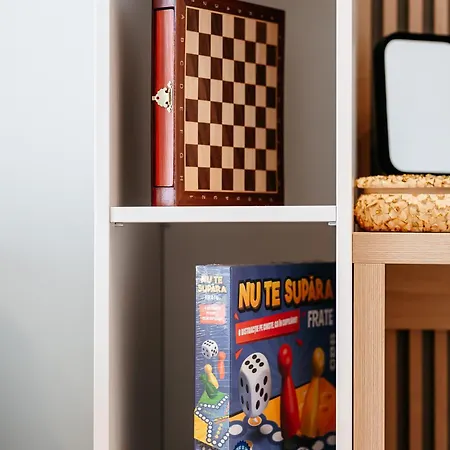 Elma 1 - Piata Romana